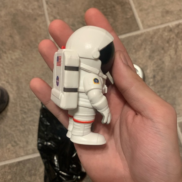 NASA Astronaut Funko Vinyl SODA Figure (International Version) 1/5,800 - Picture 3 of 7